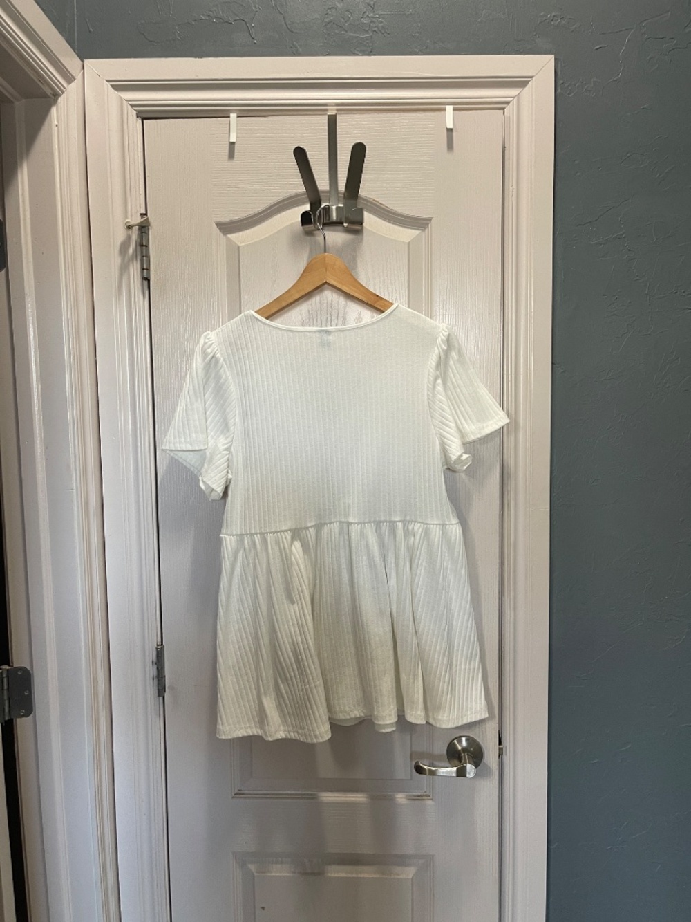 Maternity Tops - Picture 7 of 8